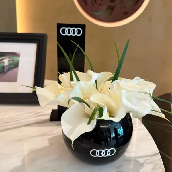 AUDI – Branded Florals